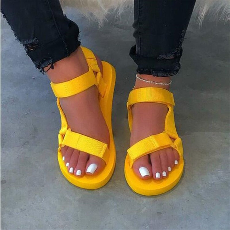 Ladies Outdoor Beach Slippers 2020 New Women Spring/Summer New Soft-Slip Non-Slip Sandals Foam Sole Durable Sandals